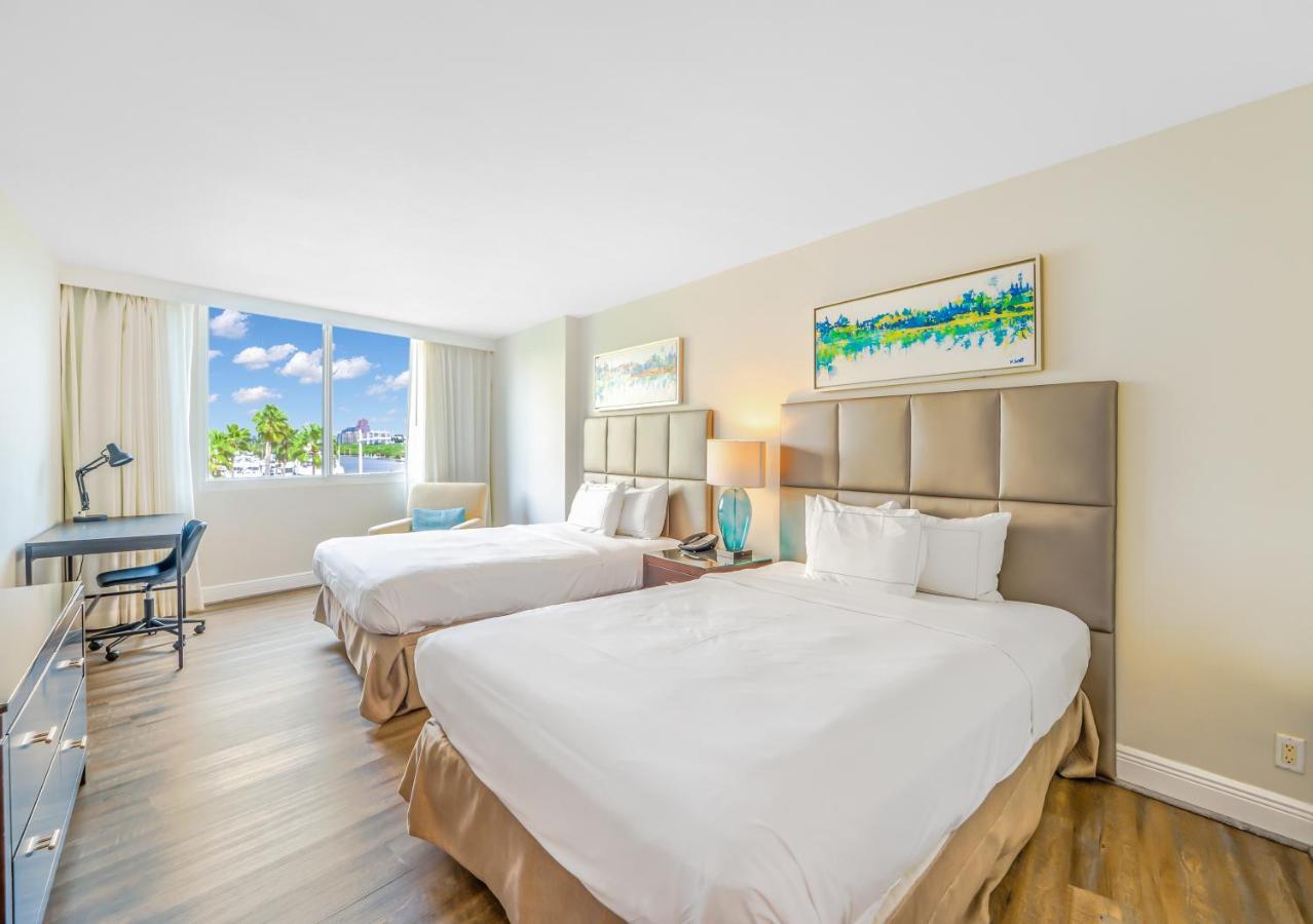 Waterview Condo- Spacious 2 Bedroom - Central - Steps To Beach フォート・ローダーデール エクステリア 写真