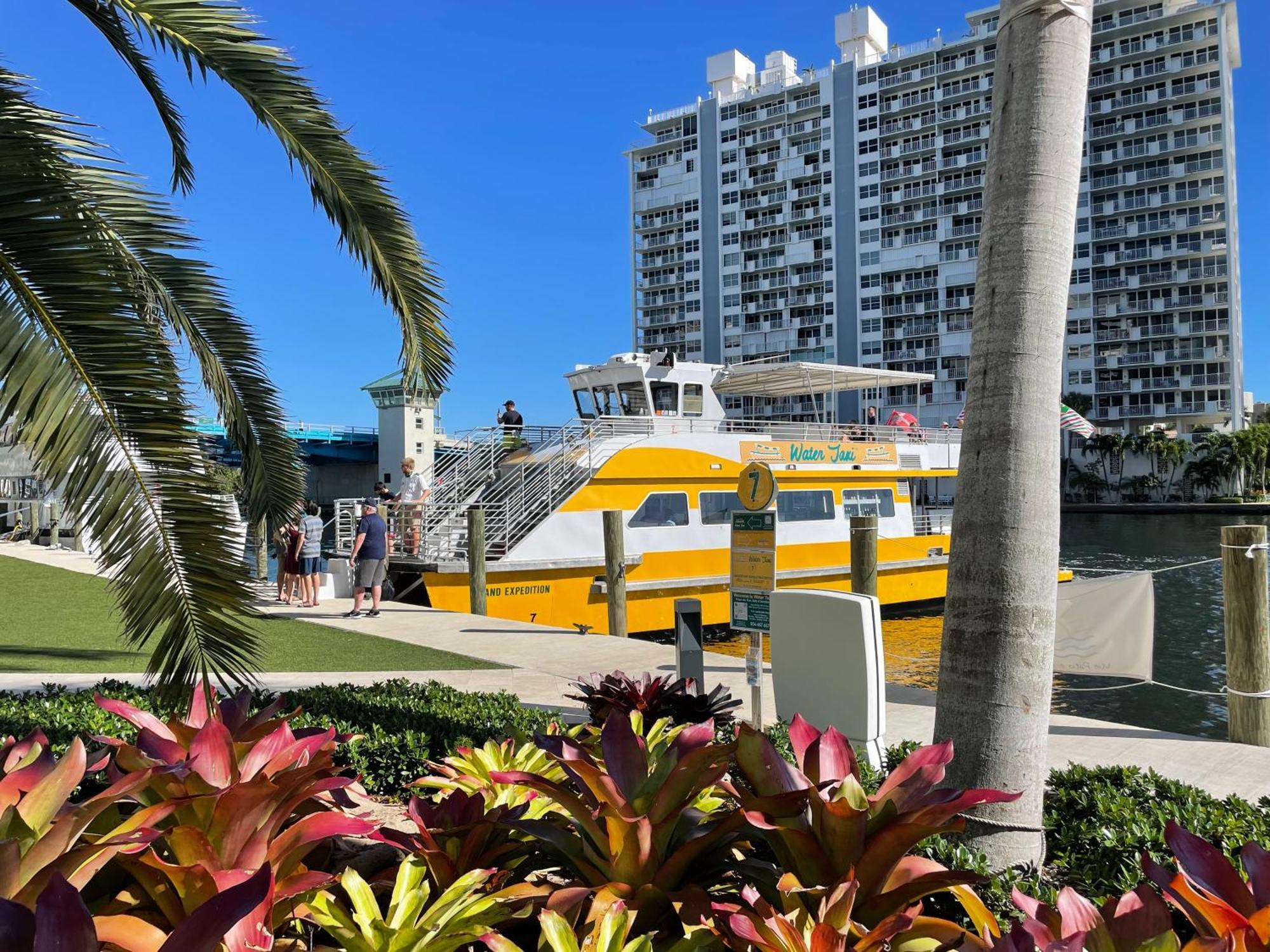 Waterview Condo- Spacious 2 Bedroom - Central - Steps To Beach フォート・ローダーデール エクステリア 写真